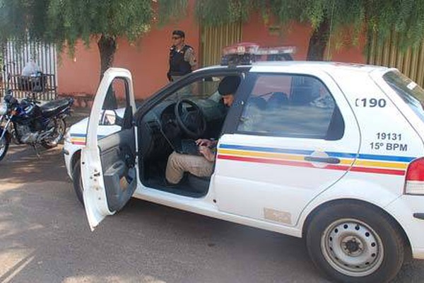 Após denúncia, Polícia Militar recupera moto furtada no Residencial Monjolo