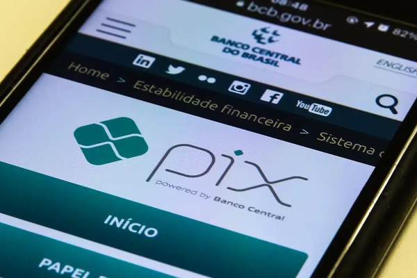EUA atacam Pix para favorecer empresas de pagamentos estadunidenses
