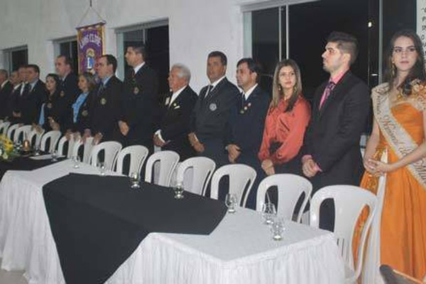Nova diretoria do Lions Clube Centro toma posse em Patos de Minas
