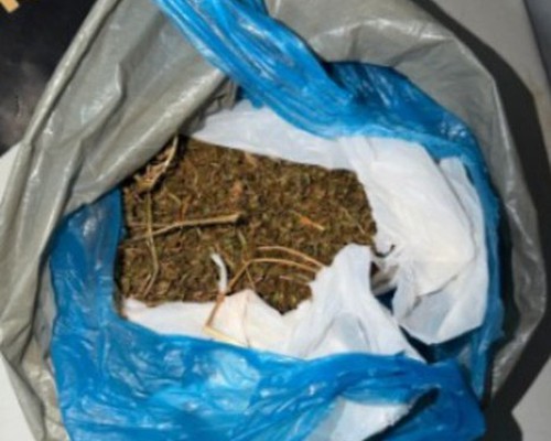 Padrasto é preso por agressão a jovem com deficiência e tráfico de drogas em Patos de Minas