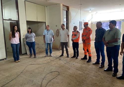 Após três anos inutilizado, palácio que vai abrigar Câmara de Patos de Minas segue em reforma