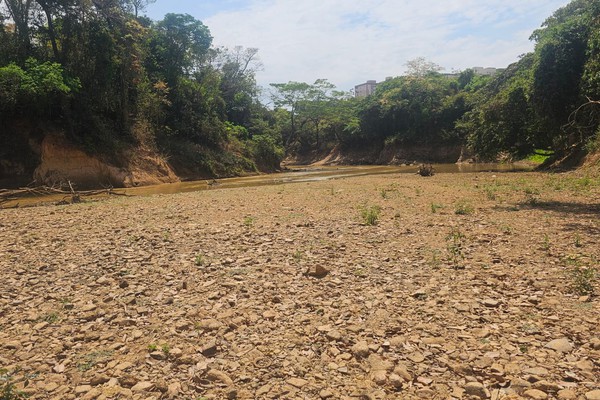 Rio Paranaíba sofre com a seca prolongada, mas Copasa descarta desabastecimento de água