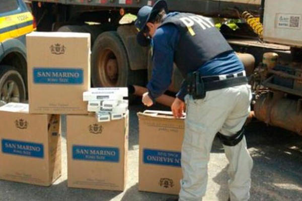 PRF apreende mais de 600 caixas de cigarros contrabandeados em Ibiá