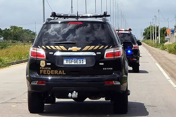 PF prende policiais militares envolvidos com grupos criminosos no Rio