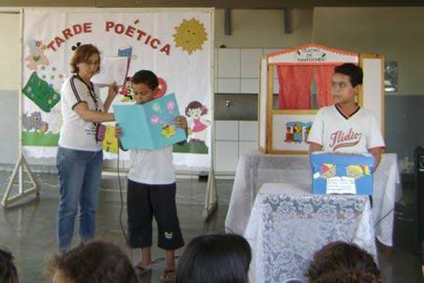 Escola Ilídio Caixeta realiza tarde poética para incentivar leitura 