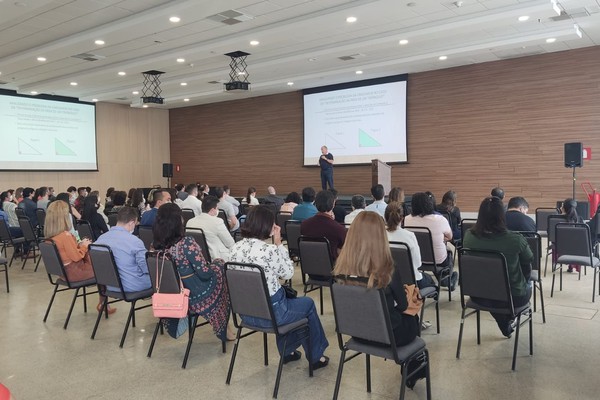 Unipam realiza encontro pedagógico para marcar início do semestre letivo em Patos de Minas