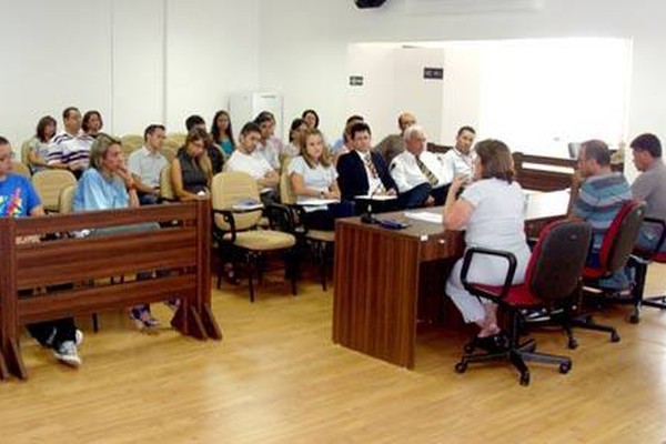Dalva Mota reúne vereadores e servidores para traçar metas do Legislativo em 2012