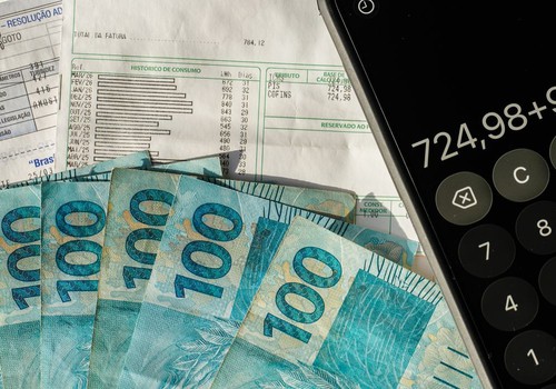 Arrecadação federal ultrapassa R$ 2 trilhões em oito meses