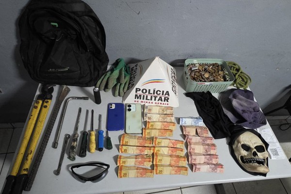 Trio faz buraco no teto de loja, invade estabelecimento e acaba preso, em Patos de Minas