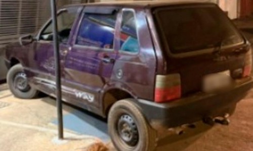 Acidente entre carro e moto deixa jovem ferido e termina com motorista preso por embriaguez em PO