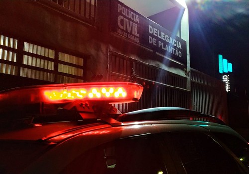 Homem pula muro e janela de casa no Centro, mas acaba preso após câmeras do Olho Vivo flagrar ação