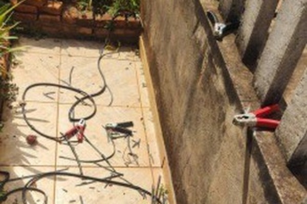 Homem confessa furto de cabo de bateria em oficina para comprar drogas em Patos de Minas