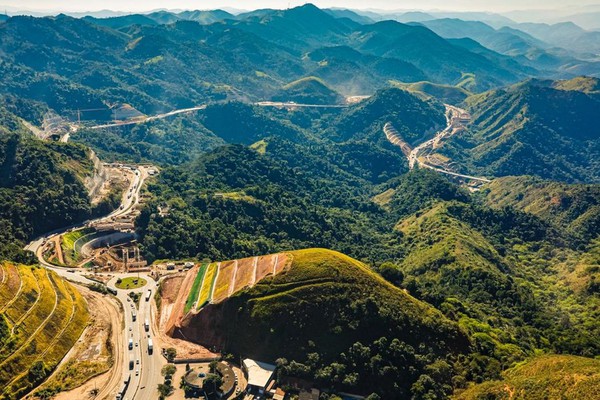 Governo inaugura primeira etapa da rodovia na Serra das Araras, no Rio