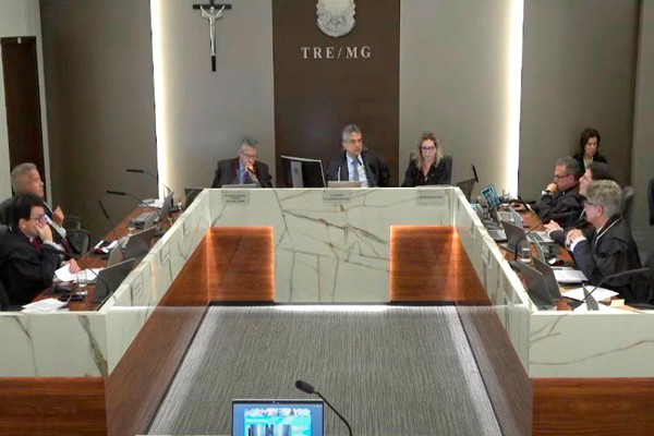 TRE reverte decisão que cassava vereadores de Patos de Minas por suposta fraude na cota de gênero