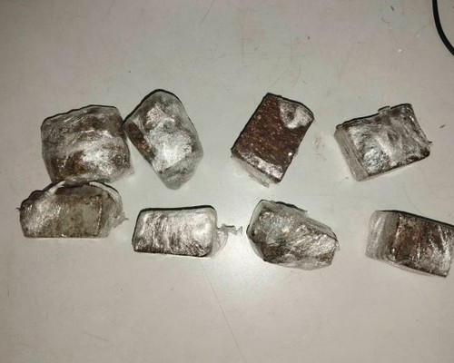 Homem é preso por tráfico e corrupção de menor após ser encontrado morando com garota de 16 anos