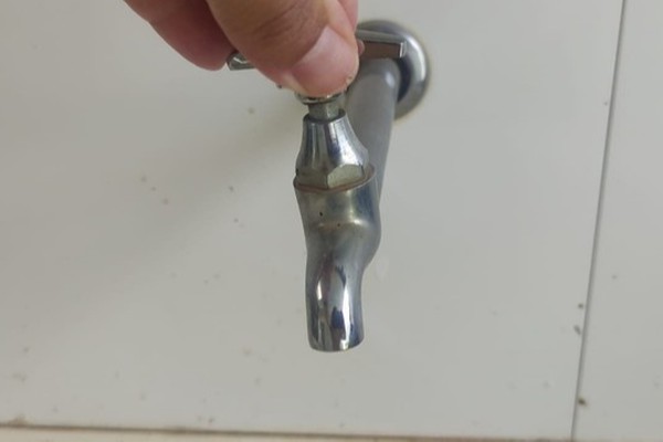 Moradores voltam a reclamar de falta d’água em Patos de Minas; Copasa se manifesta