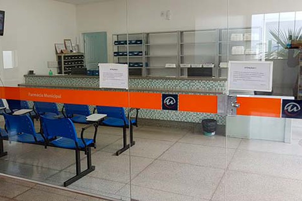 Prefeitura fecha Farmacinha Municipal que funcionava no Centro Clínico de Especialidades