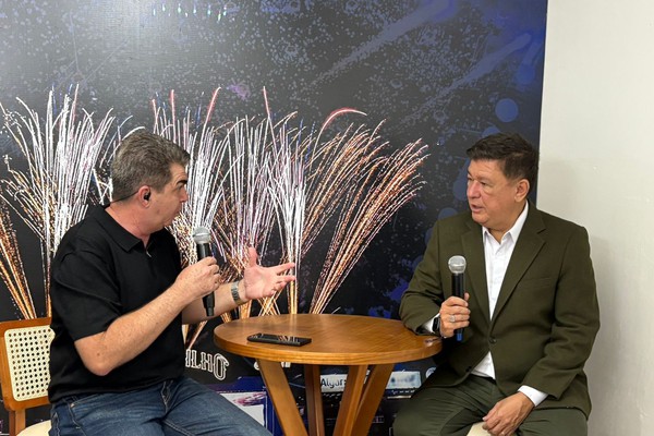 Patos Hoje conversa com o senador Carlos Viana na Fenamilho 2025; veja ao vivo