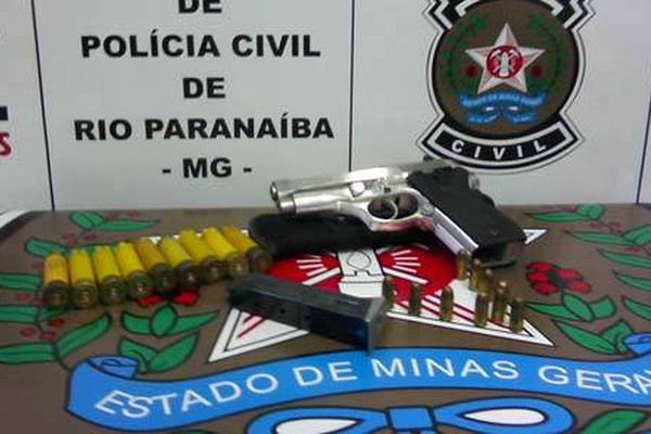PC vai em busca de vendedor de armas em Rio Paranaíba e apreende pistola