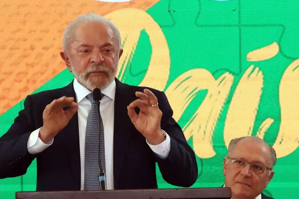 Lula diz que vai convidar Trump para a COP30, em Belém