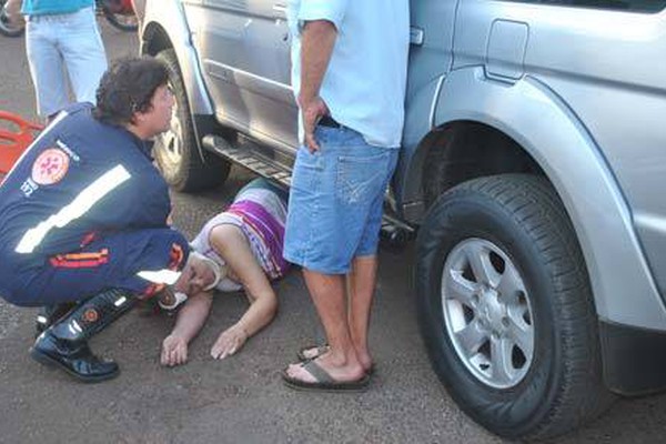 Motorista dá ré e atropela mulher em mais um acidente em Patos de Minas