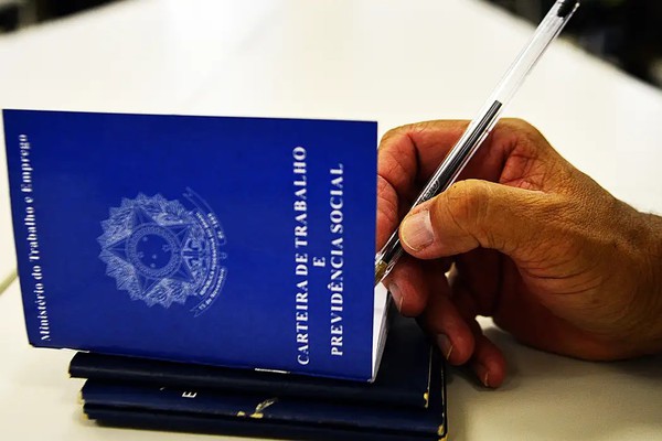 Brasil tem recorde de 66,8% dos trabalhadores contribuindo com a previdência social