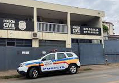 Homem em prisão domiciliar é flagrado com revólver após Olho Vivo perceber atitude suspeita na Orla da Lagoa Grande