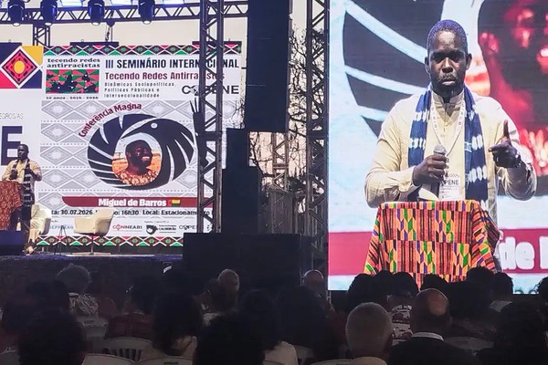 Sociólogo africano diz que Brasil é atacado por causa de terras raras