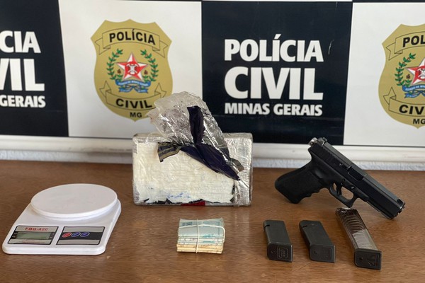 Operação em Patos de Minas prende 5 pessoas e apreende pasta base de cocaína e arma de fogo