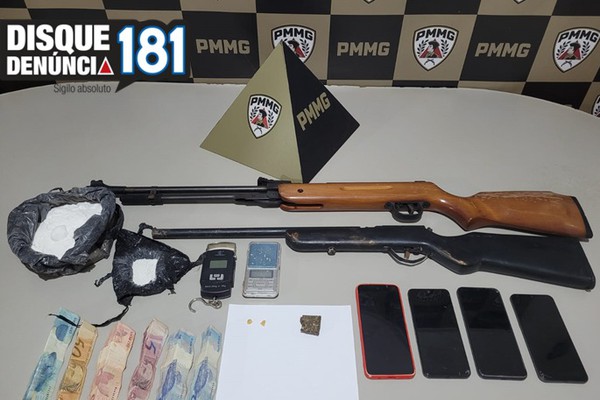 Denúncia anônima leva à prisão de suspeitos por tráfico no bairro Vila Nova, em Monte Carmelo