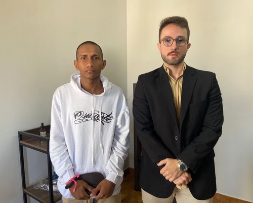 Jovem que ficou quase uma semana preso em Patos de Minas após erro judicial busca reparação