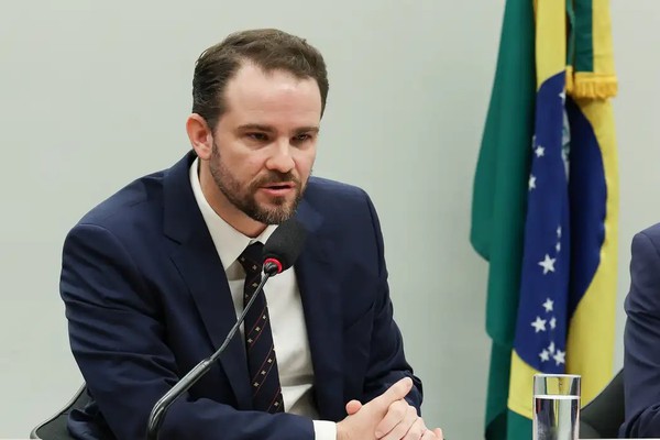 Financiador do filme Dark Horse, sobre Bolsonaro, recebeu dinheiro do crime organizado