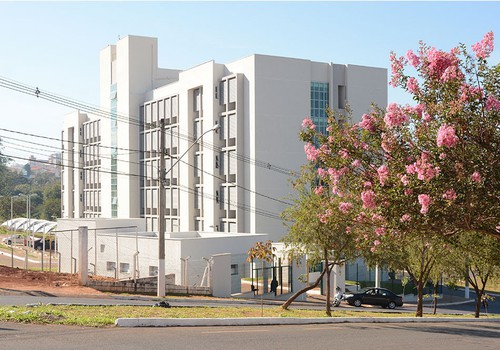 Homem que disparou na cabeça da vítima e a deixou agonizando é condenado a pagar R$50 mil de indenização