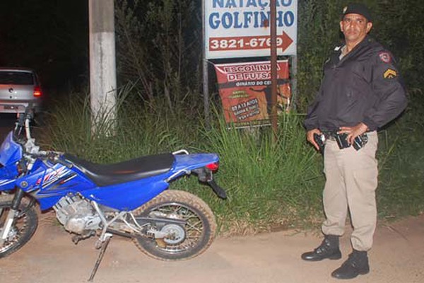 Após denúncia, Polícia Militar apreende mais uma moto furtada em Patos de Minas