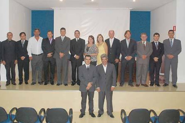 Pedro Lucas apresenta equipe de governo e cobra empenho e dedicação