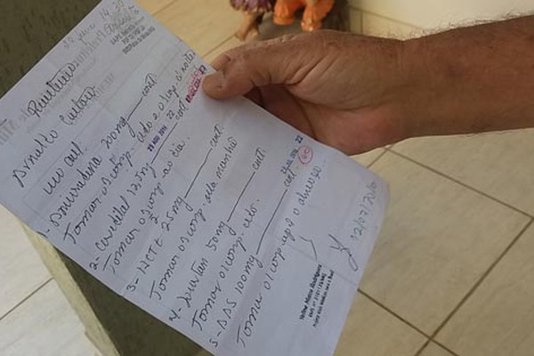 Aposentado se revolta com a falta de remédios na Farmacinha Municipal de Patos de Minas
