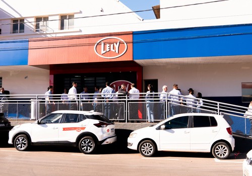 Coopatos inaugura Lely Center para levar robótica e automação à pecuária leiteira em Patos de Minas