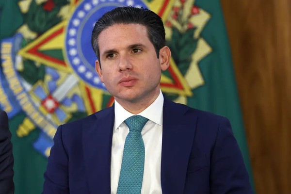 Motta afirma que isenção do IR pode entrar em pauta na semana que vem