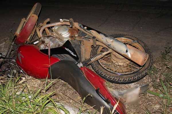 Motociclista de 28 anos é encontrado caído e inconsciente às margens da MGC 354