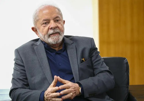 “Alguém que pratica assédio não vai ficar no governo”, diz Lula