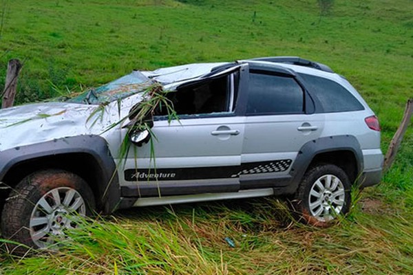Motorista de 45 anos perde controle direcional e capota veículo próximo a Cruzeiro da Fortaleza