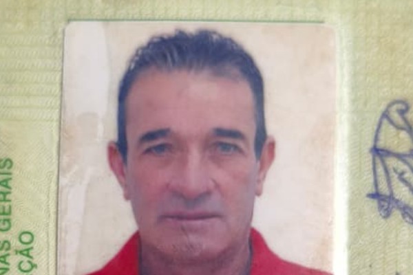 Motociclista de 64 anos morre após cair em mata-burro na zona rural de Patos de Minas