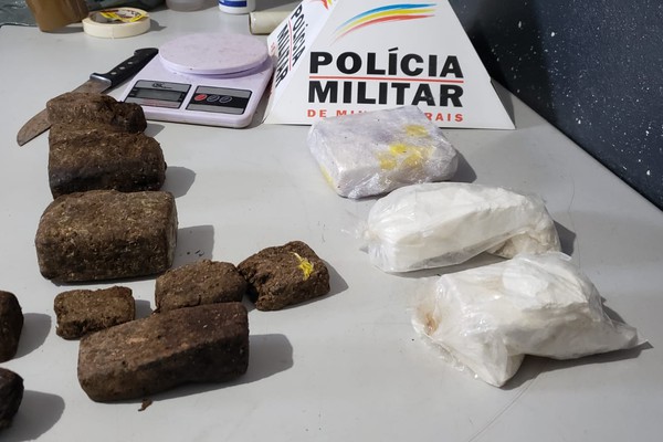 Polícia Militar encontra tabletes de maconha e cocaína pura escondidas em mata no Planalto