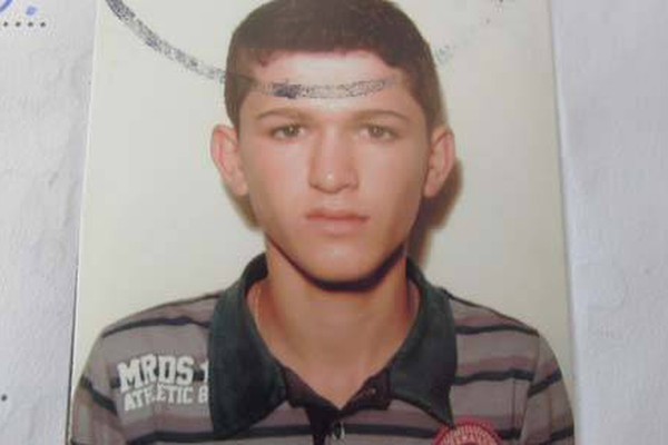 Adolescente de 17 anos é morto a facadas durante a madrugada em Lagoa Formosa