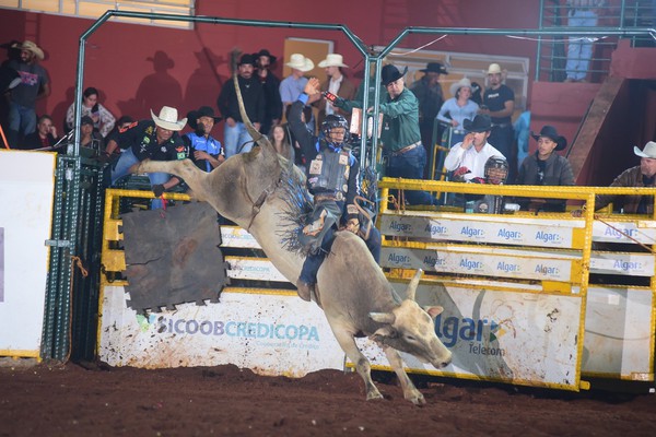 Sindicato anuncia programação de rodeios da Fenamilho 2025 e promete noites de pura emoção