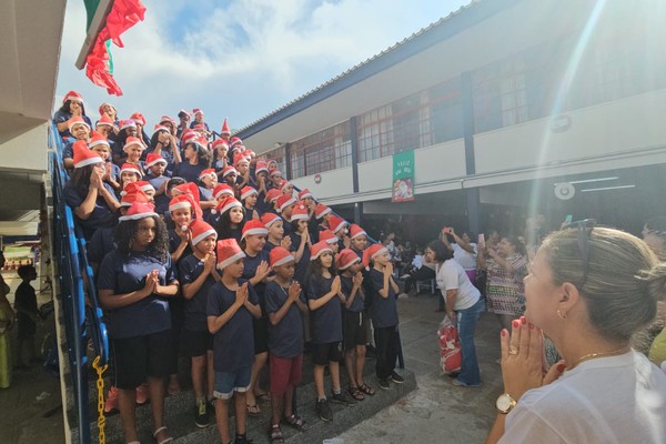 Com Festa Natalina, Escola Municipal Frei Leopoldo comemora aniversário de 63 anos