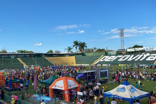 Brinquedos, shows e muita diversão marcam festa para a criançada em Patos de Minas