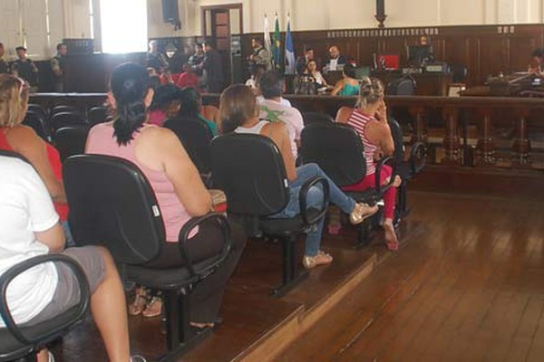 Justiça começa a ouvir presos em estrada com 100kg de maconha em Patos de Minas