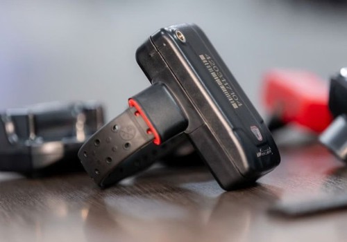 Sistema de tornozeleira eletrônica emite alerta sobre proximidade da vítima e ex-namorado acaba preso em Patos de Minas