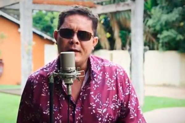 Max Souza aproveita a quarentena para lançar a música inédita  "O Amor Vai Triunfar" 
